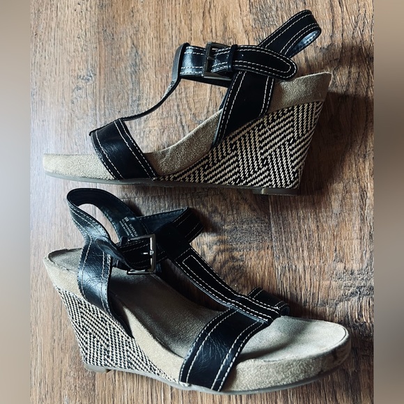 AEROSOLES Shoes - Aerosols Wedge Heels